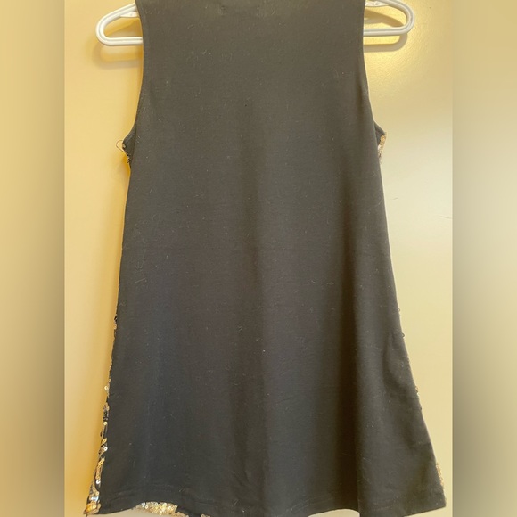 Le Chateau- beautiful sequin v neck top - Picture 3 of 4